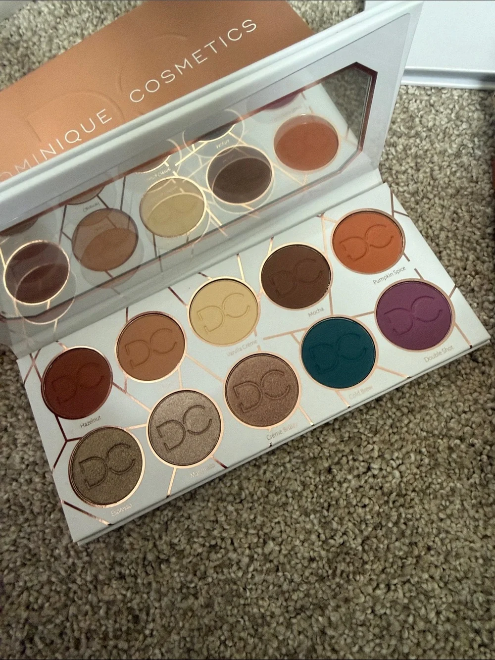 Dominique Cosmetics Latte Palette - Rose Gold & White